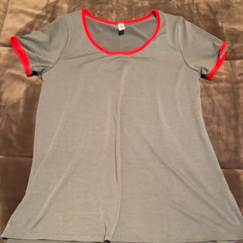Lularoe Perfect T in Size S